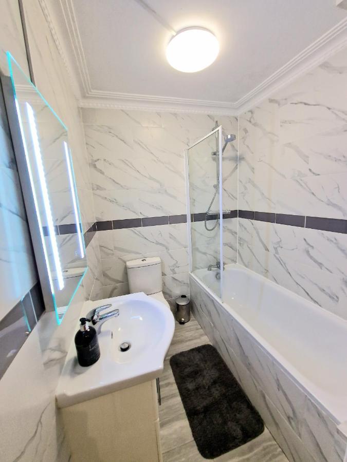Cosy Home In Kensington - Great Location! 3 Minutes Walk To Earl'S Court Station Лондон Экстерьер фото